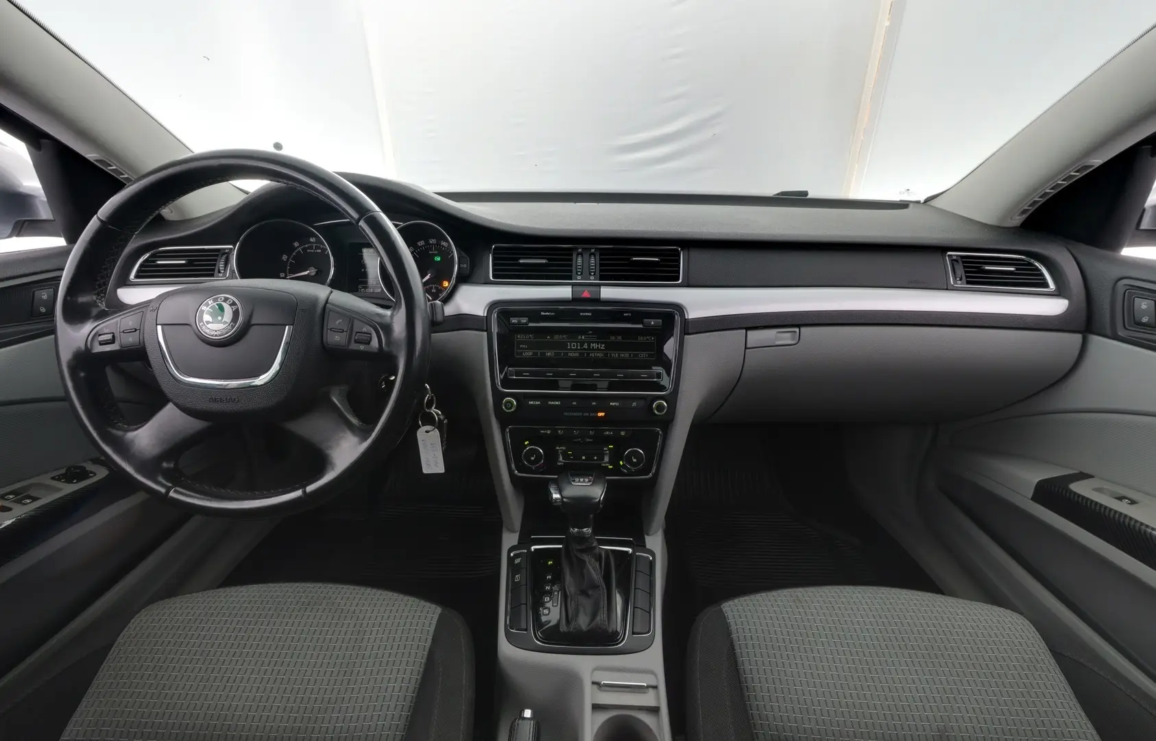 Car Image - FsTkKYT7XoojYjjK0pqFY