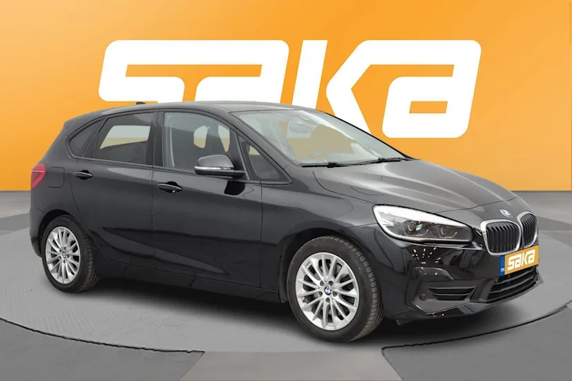 BMW 225