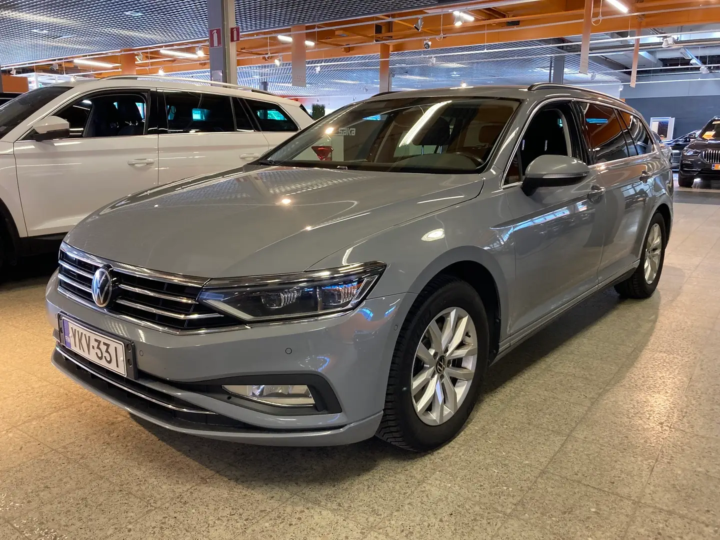 Car Image - 6u1r3AoxHiDXqxMUm8c8kT