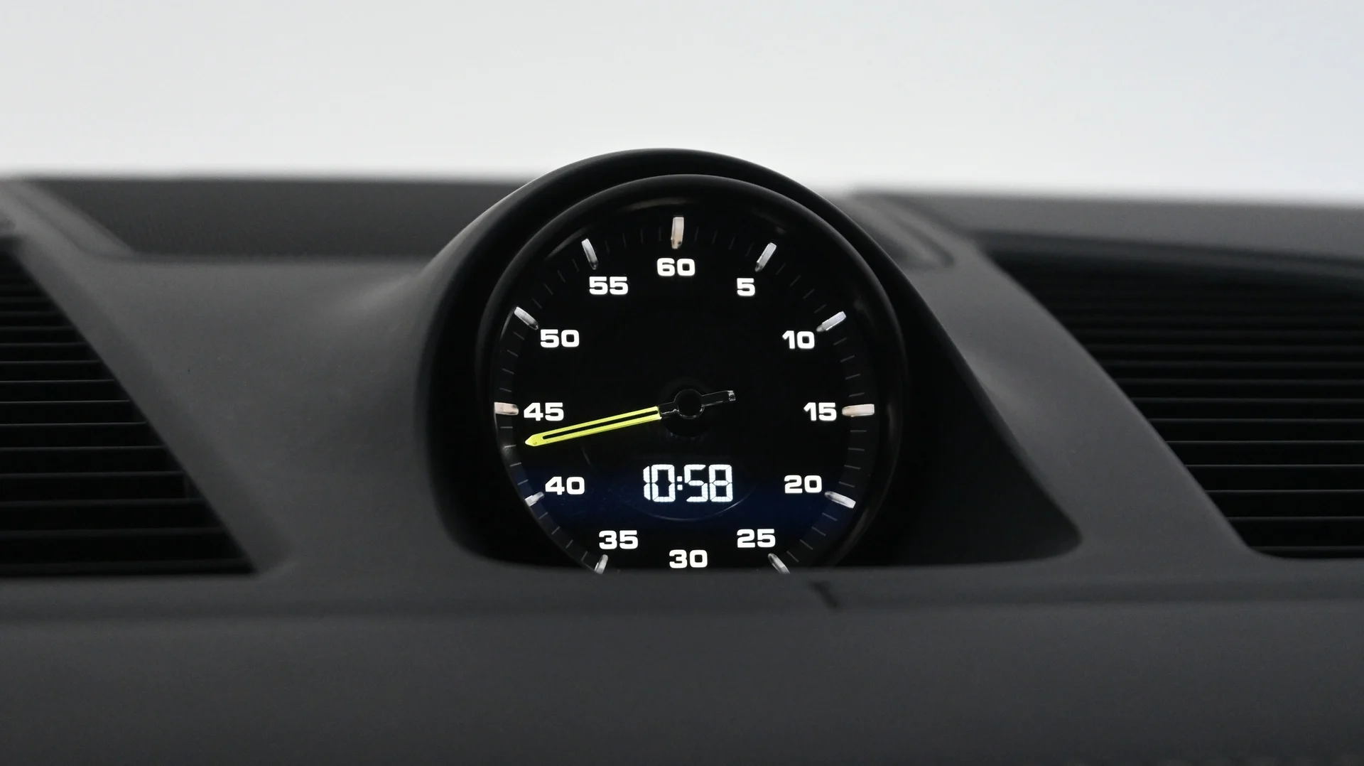 Car Image - 78hpdV7HFBk9dsNWwEwOAY