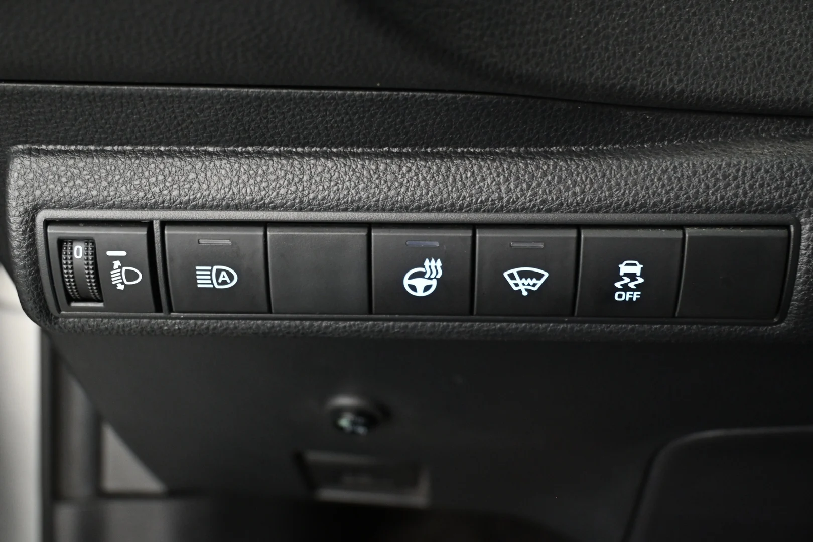 Car Image - 2F1dVe81aXbLEm91CfdXCn