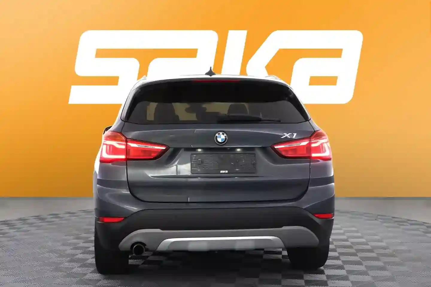Car Image - JBetAz8KJNCX2crp0WowH