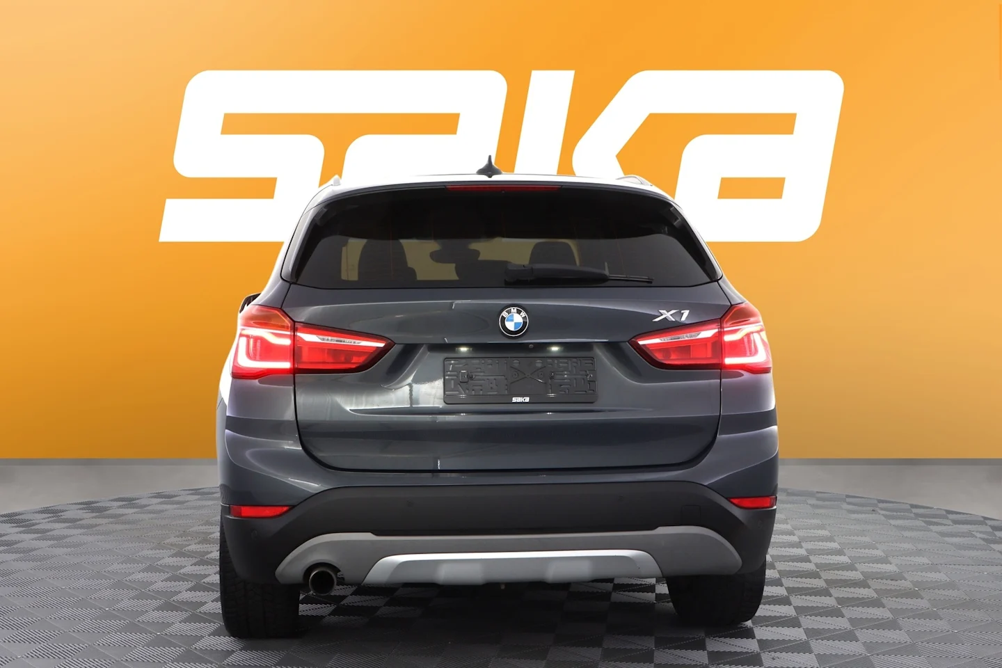 Car Image - JBetAz8KJNCX2crp0WowH