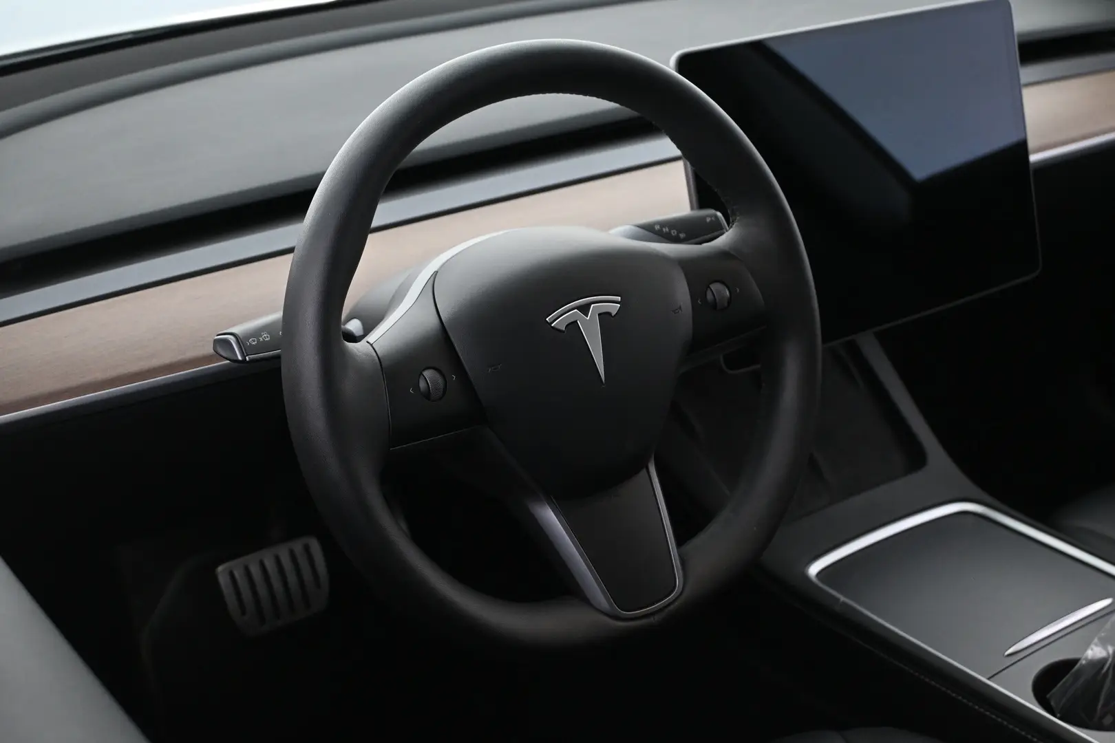 Car Image - 6usrxeYFo9gU9nqQrGiQpm