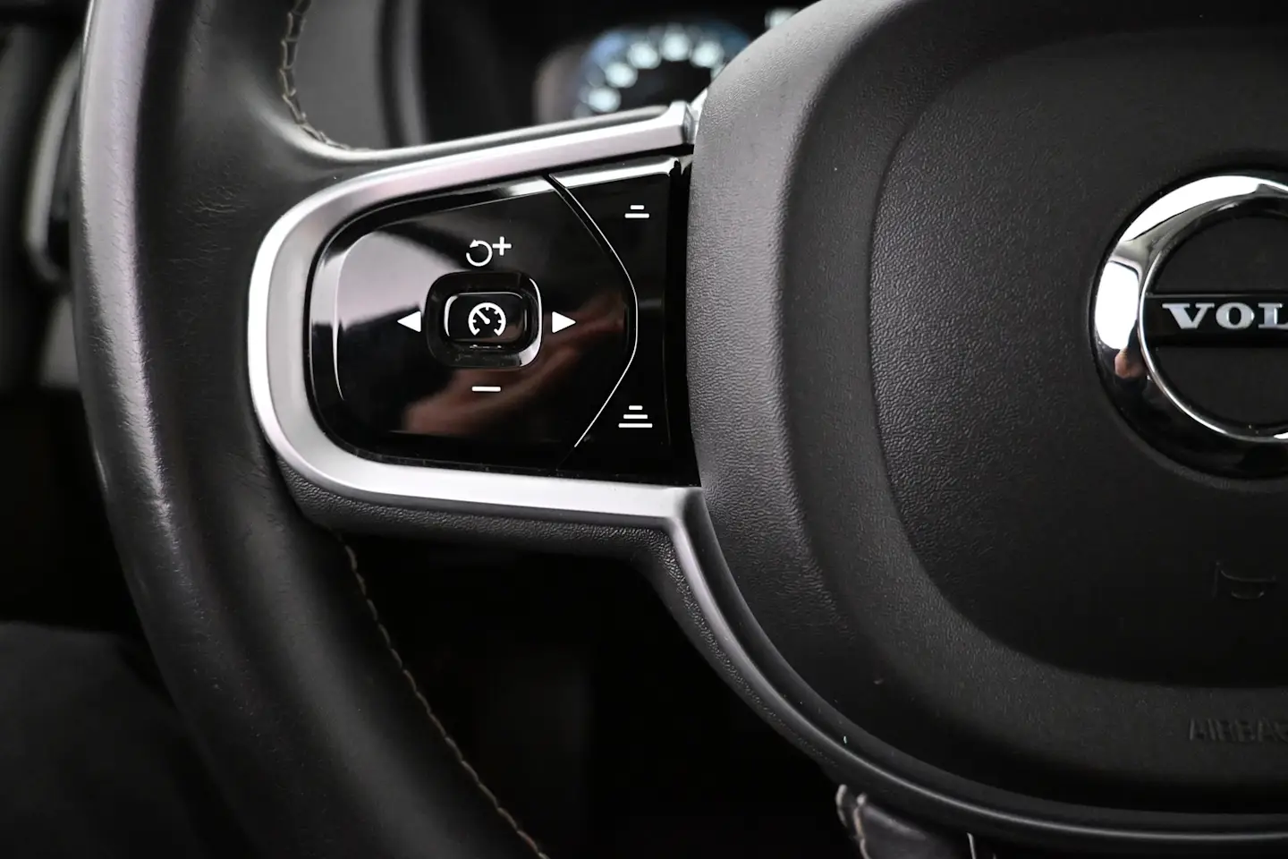 Car Image - 5xJdtLViyZMnSACuOc9XE2