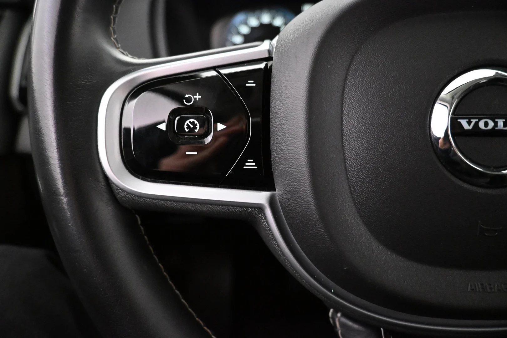 Car Image - 5xJdtLViyZMnSACuOc9XE2