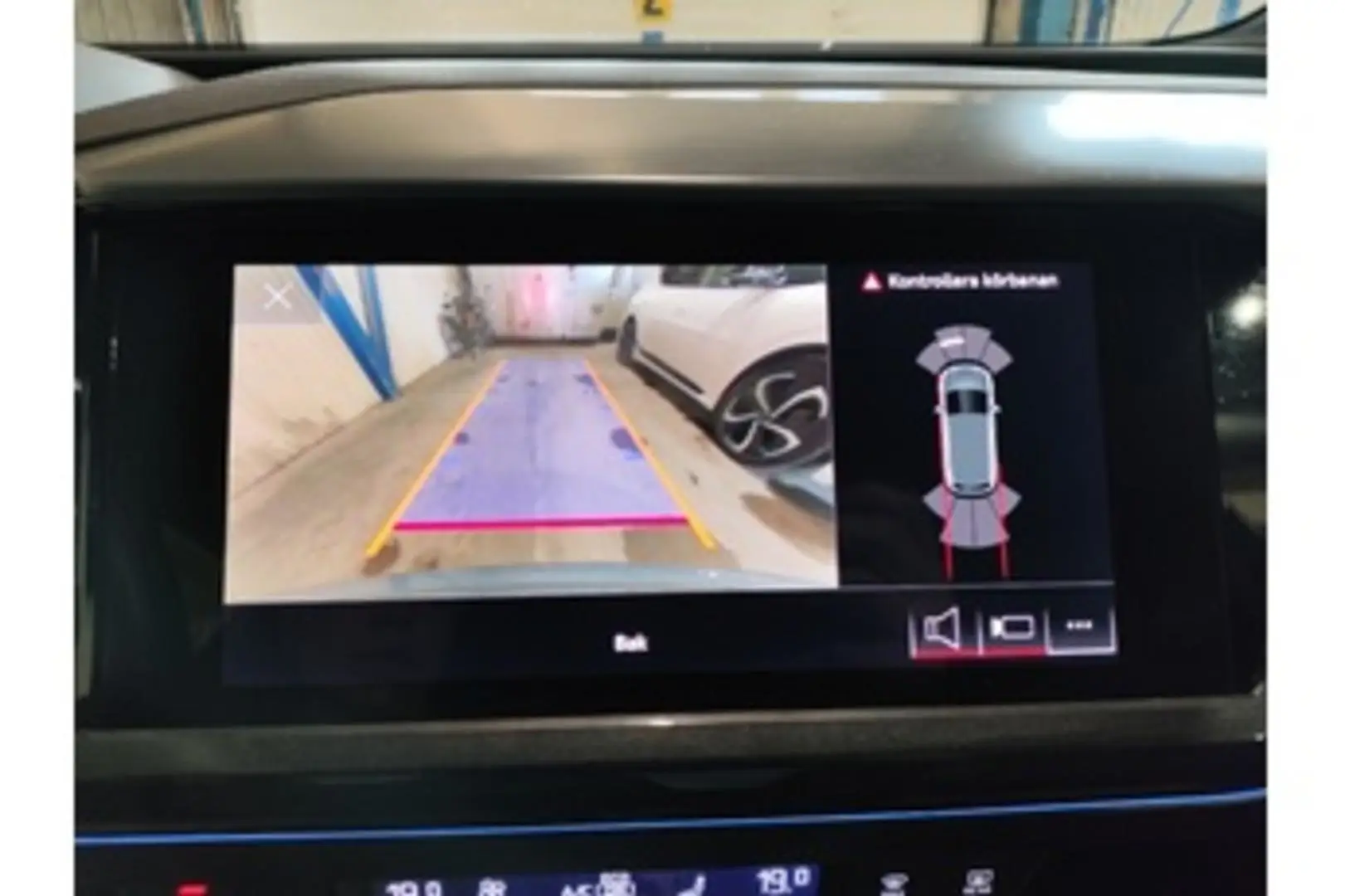 Car Image - 1IIlM6OexeMXCfGaMFzny8