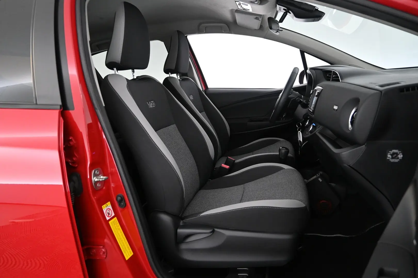 Car Image - 5XEI8NEQYwTVV7zhaR6L7t