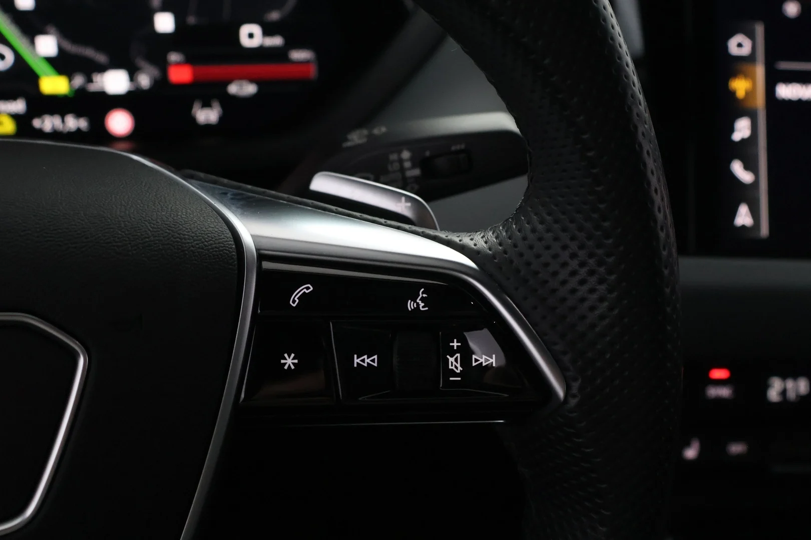 Car Image - 1KGn37yMIlcnJv5SXSRwKy