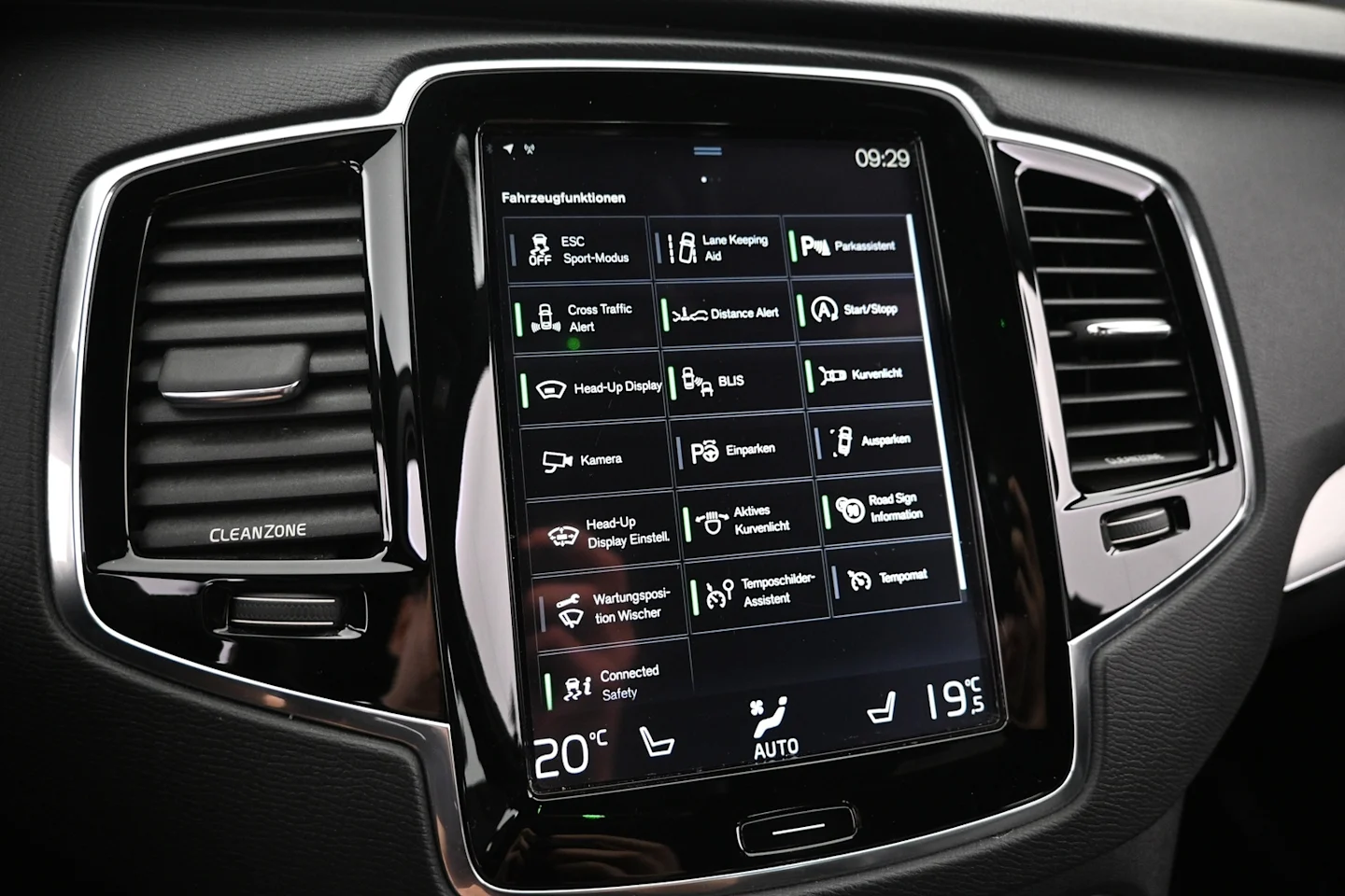 Car Image - 4ThhmJqUlYgpCcGplLix1A