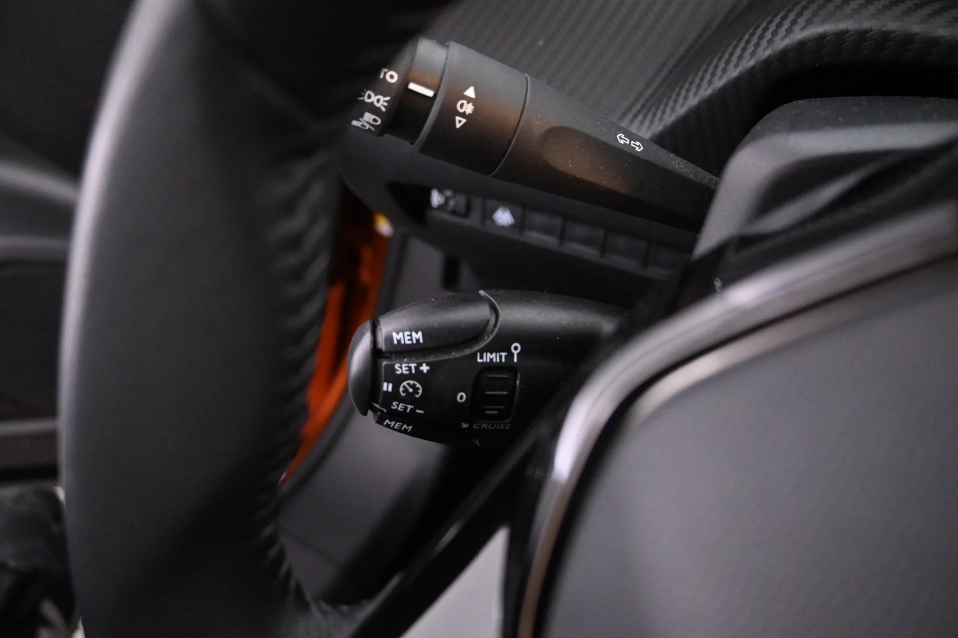 Car Image - C3cFoWB1rRerDy2MtCbPD
