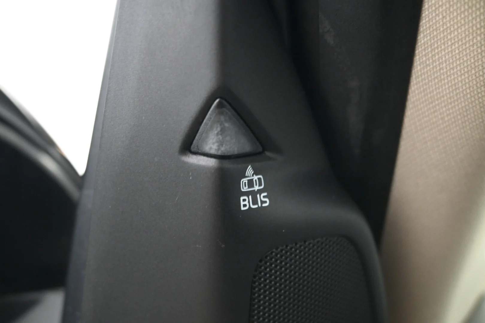 Car Image - 1x1KCF06loQ2KdYsgOWzNn