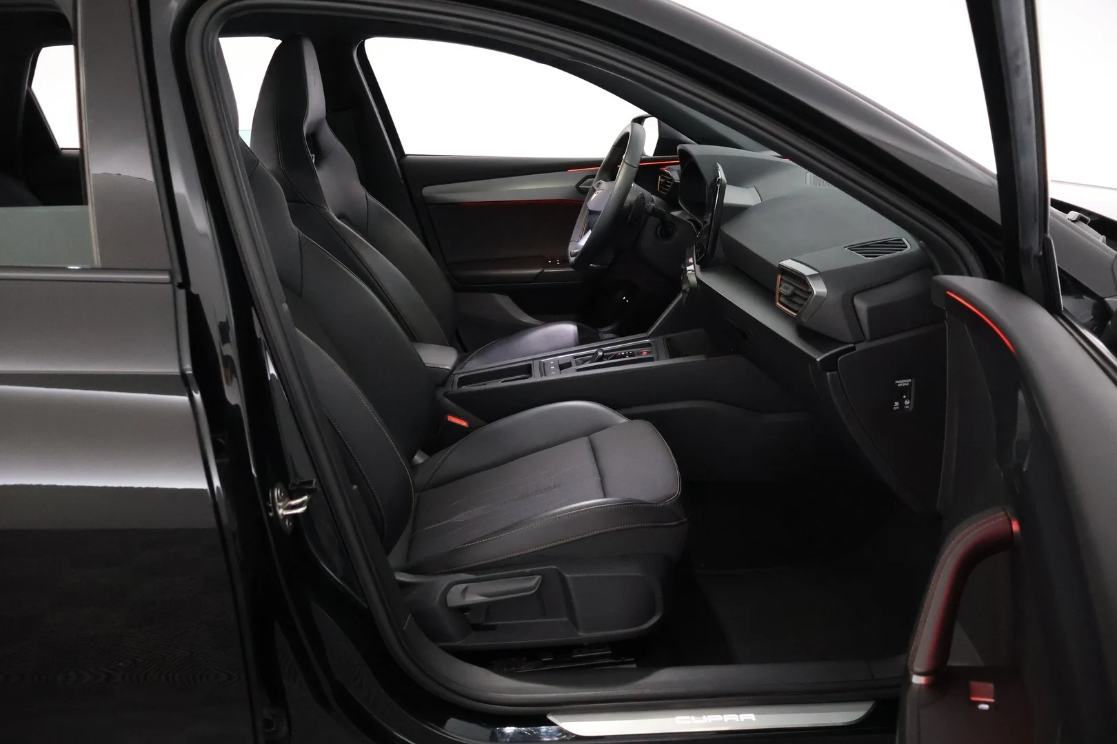 Car Image - 4uWI7XTIFAPE5SHtmm8Vdh
