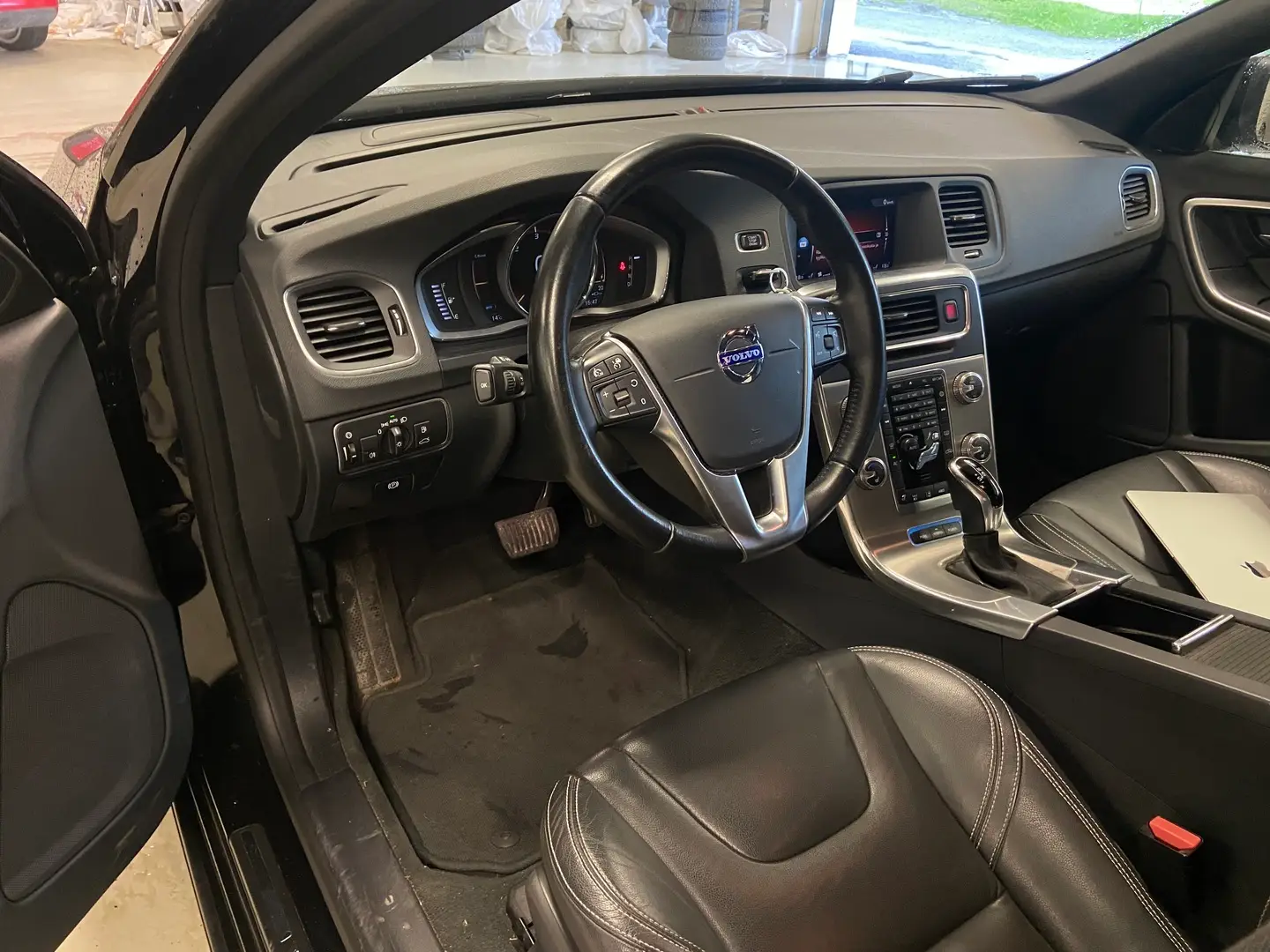 Car Image - 4Xqn8YR3ZAAyZ31wRZu5Qv
