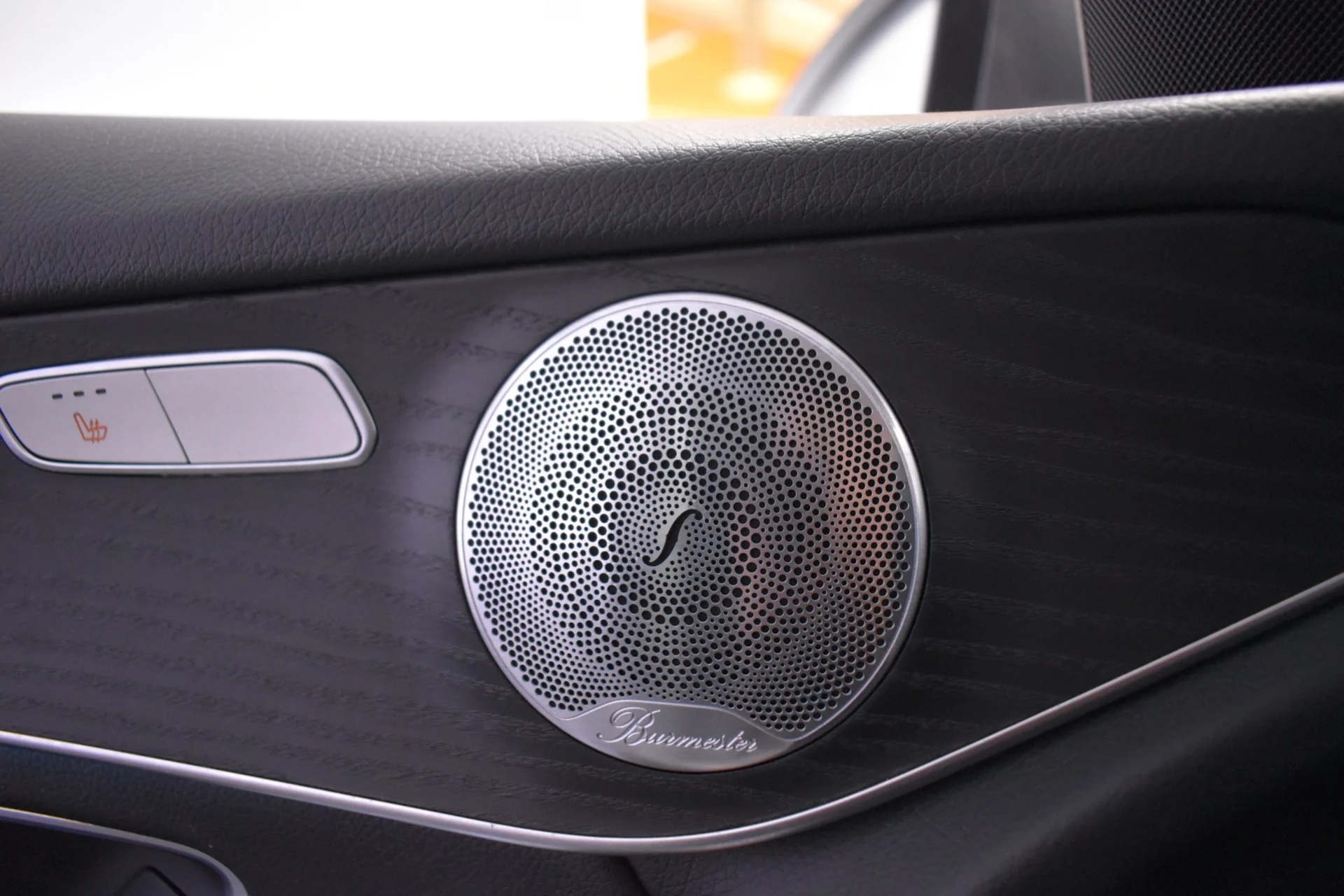 Car Image - 4s7ceUmgRVZNQ28F42fOBn