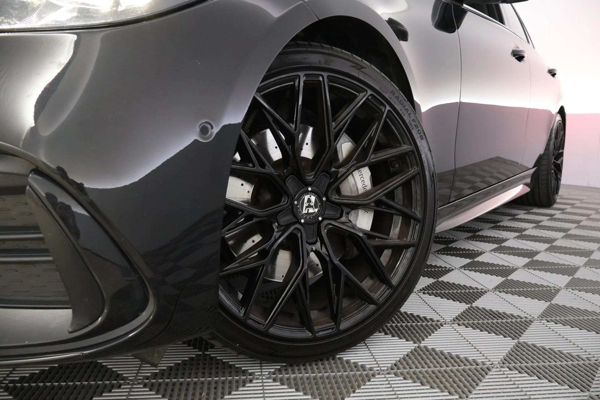 Car Image - 5Ae3ZCj7jIlgoFfOuUdIkD