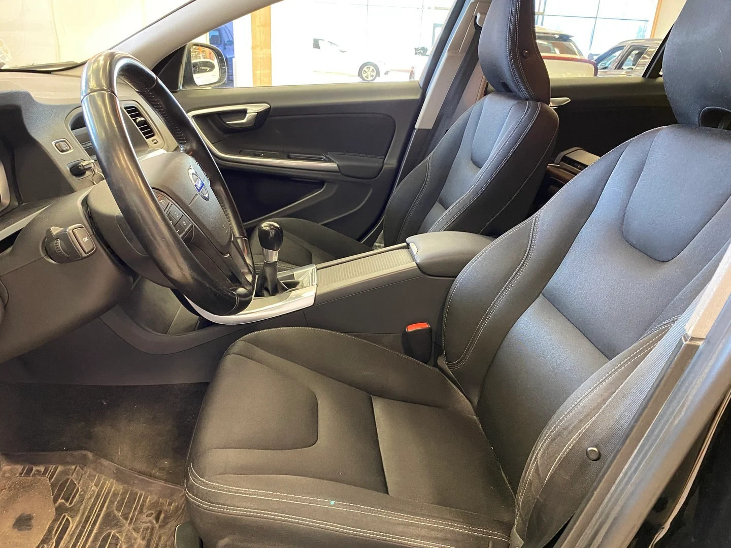 Car Image - 7e5JXl8hCZAC6cQ8gy9yoR