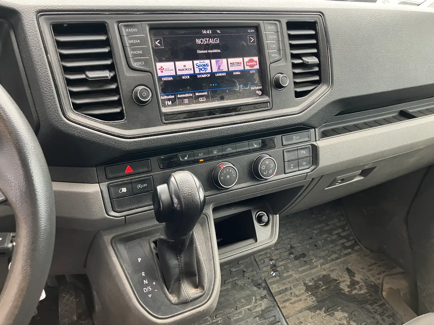 Car Image - 6TujzC3l3t2pVvOm5FiQR9