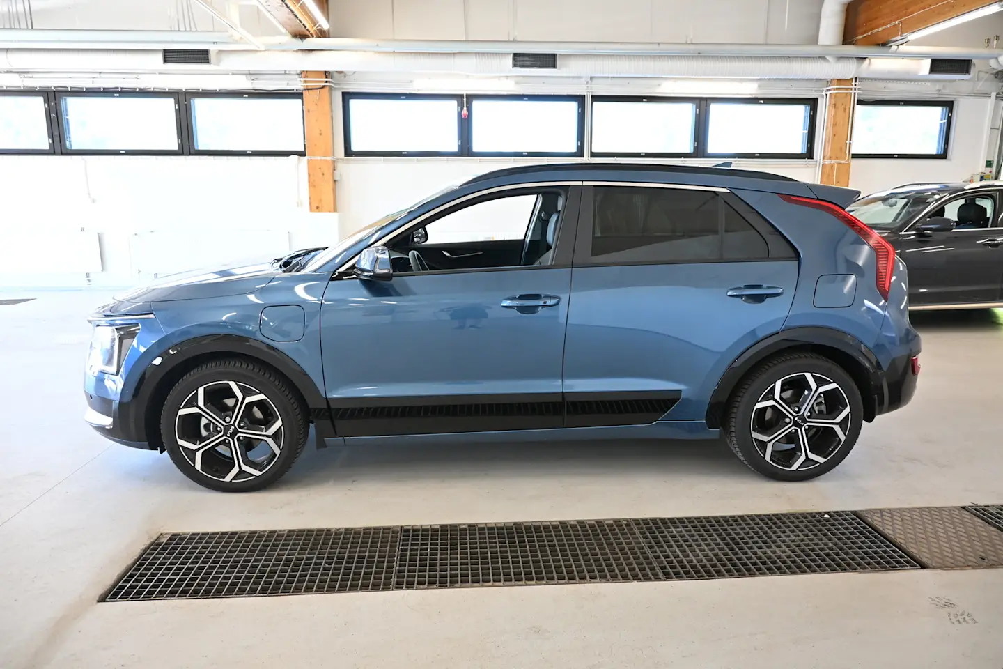 Car Image - 3c08YlzUougQkd9UJLWsWo