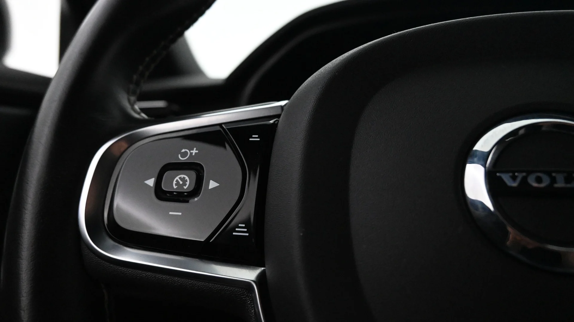 Car Image - H9cGabbJAARfEECG9hVCO