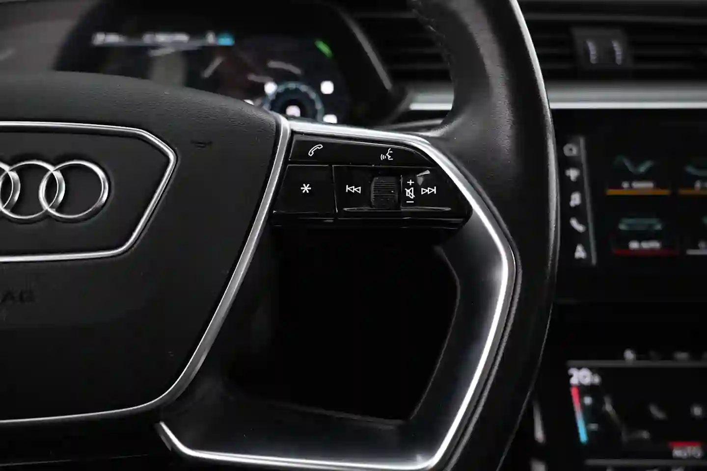 Car Image - 3oybUdBvGjiW7gJNkC1Sdw