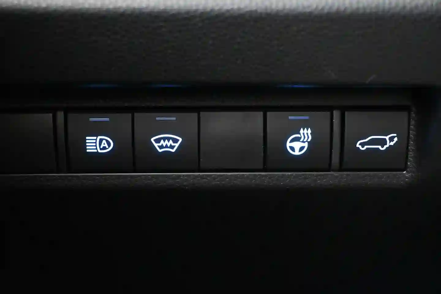 Car Image - 61YEtNx5Mond0WUjTs8CzE