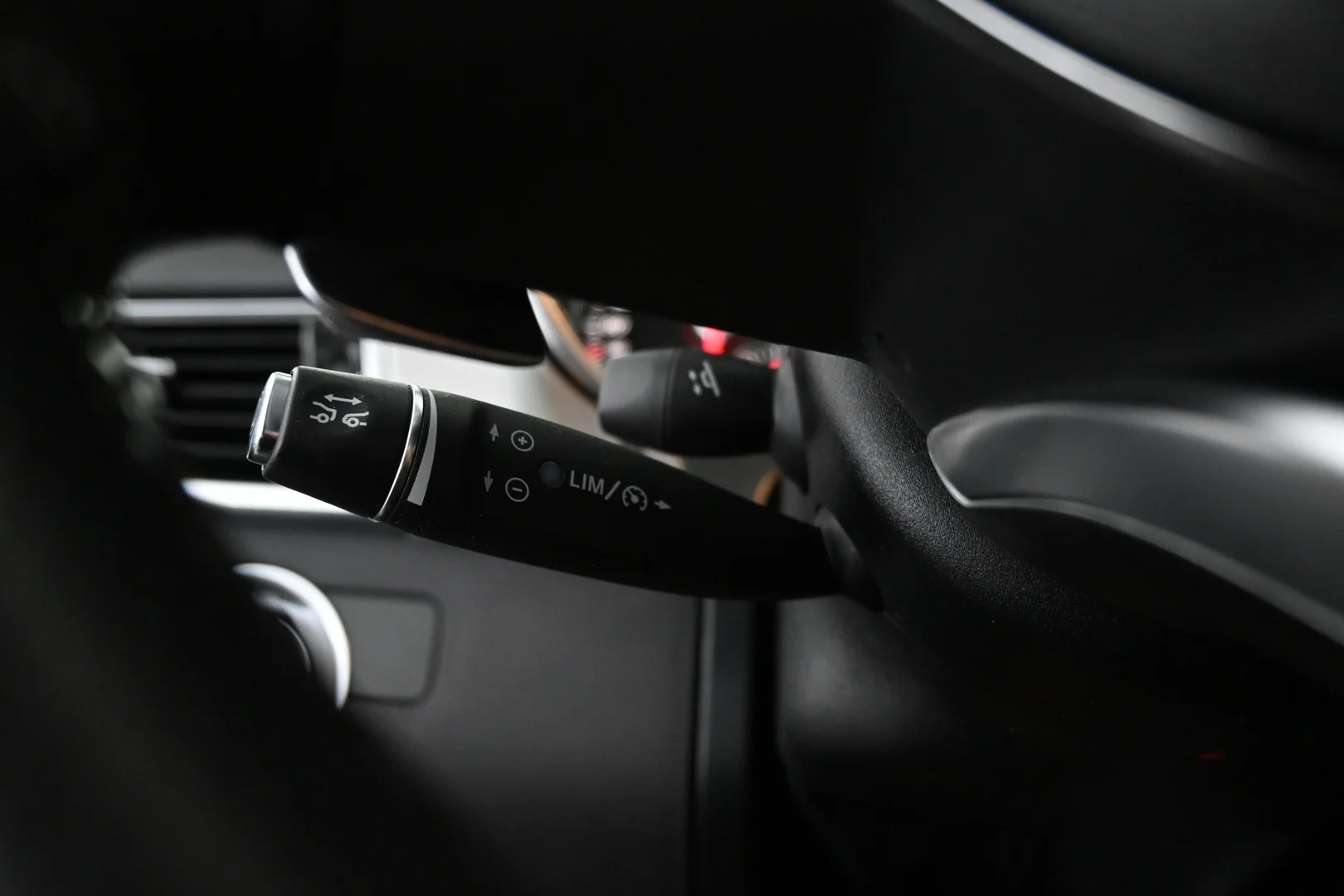 Car Image - 6Ddi9kN3jRkMnJzs4TqLlm