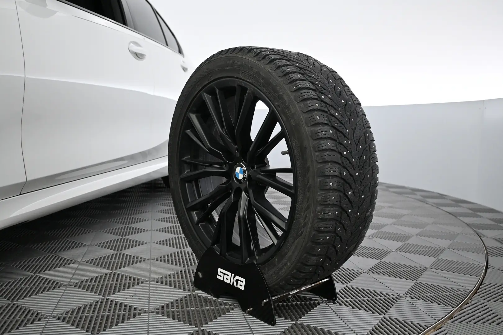 Car Image - 3hjxj8iRFGHO3WVbNedRHG