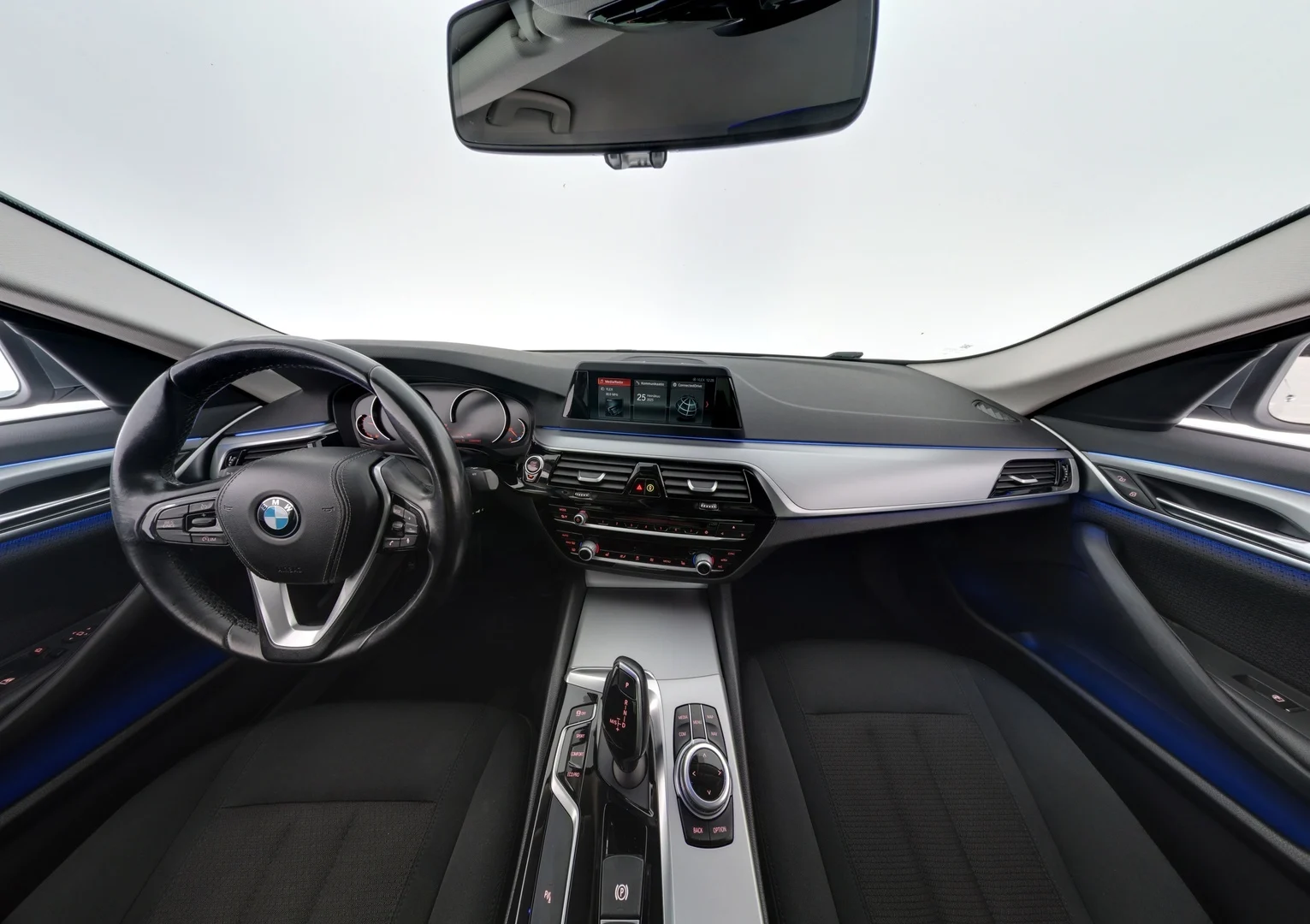 Car Image - 2aXhZLT1n7gVr9fZ1hINf7