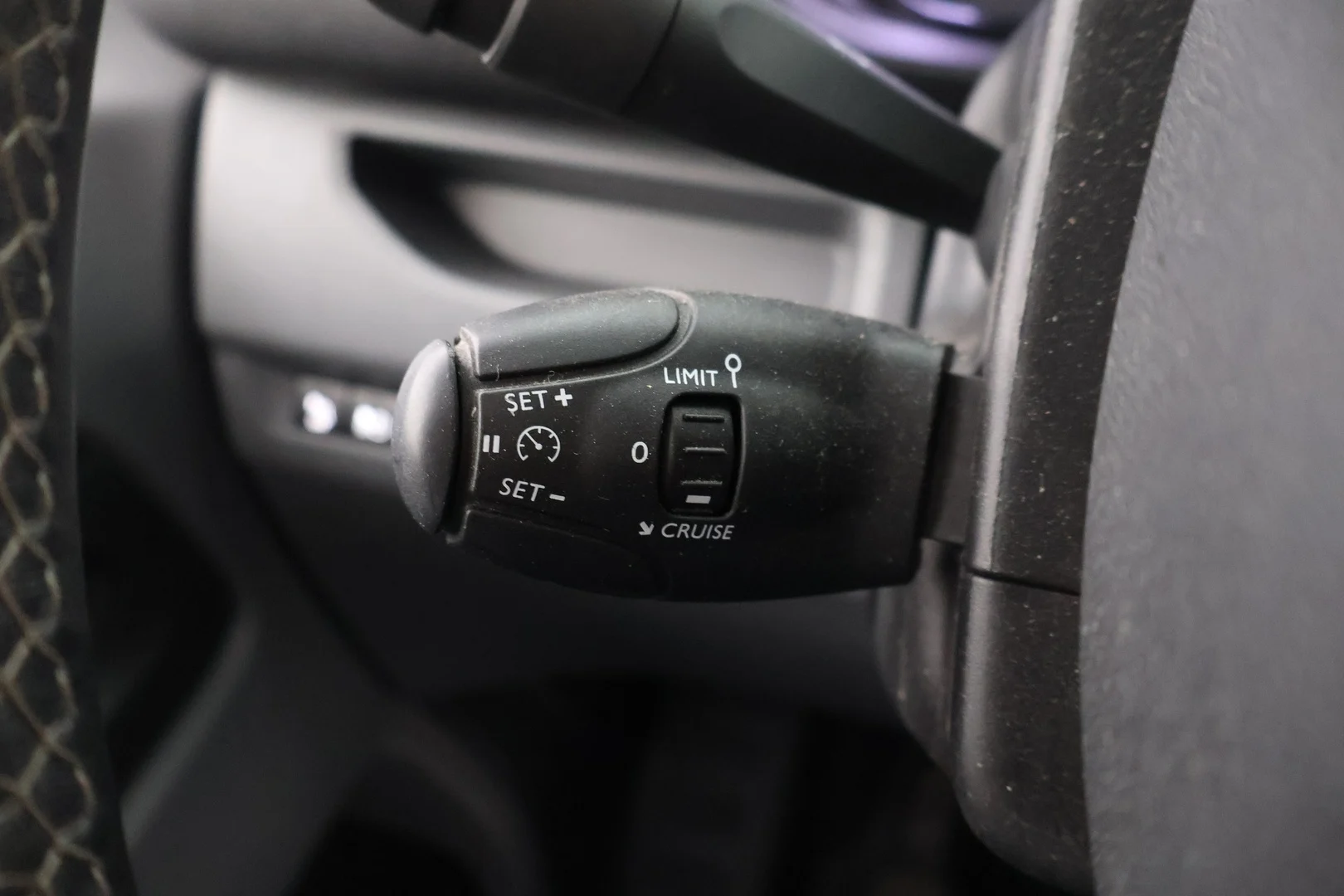 Car Image - 1tCIpYaVWo5Ym4ULbFIOYf