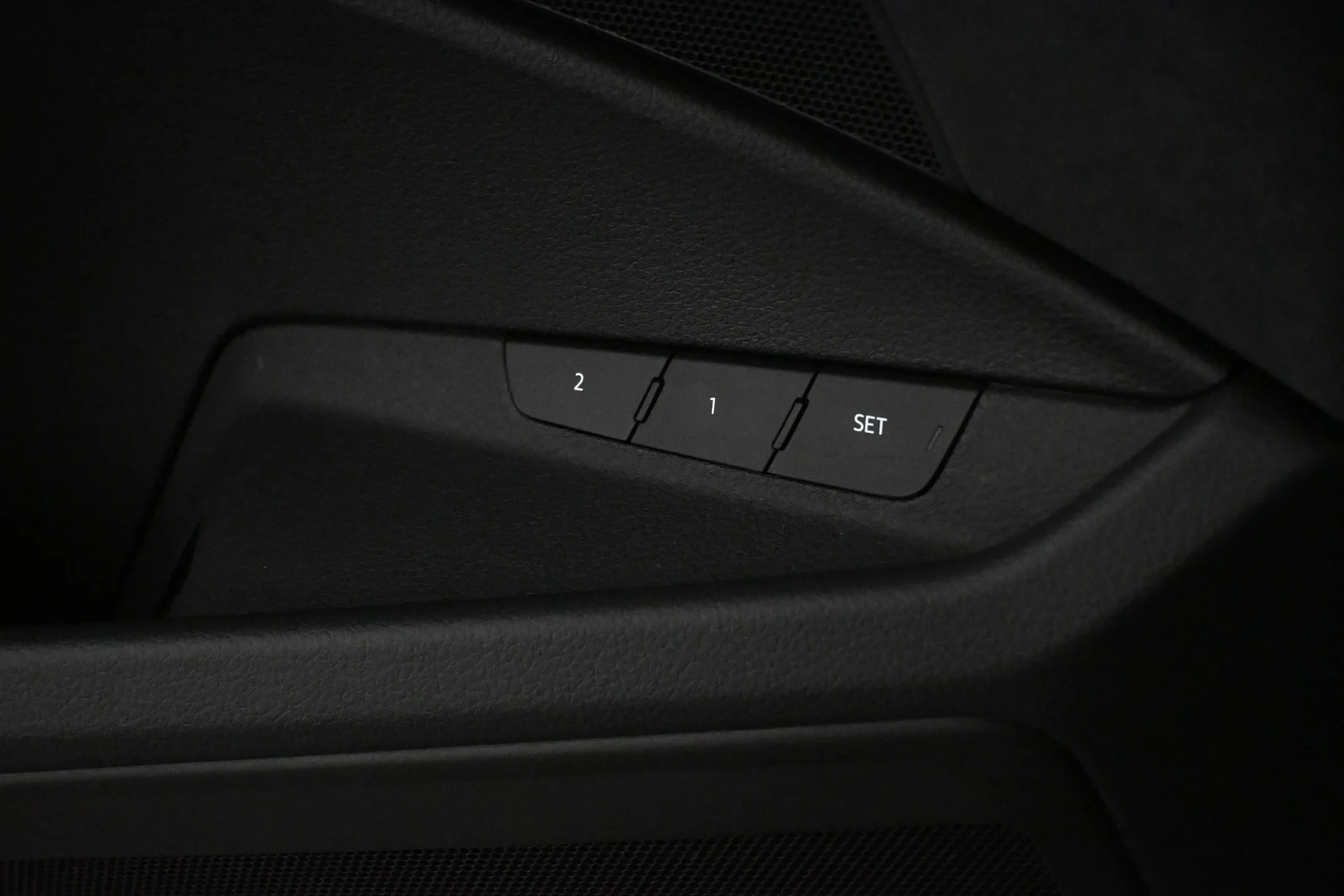 Car Image - 1Jx7JLmWcAs2D2pMn0isEH