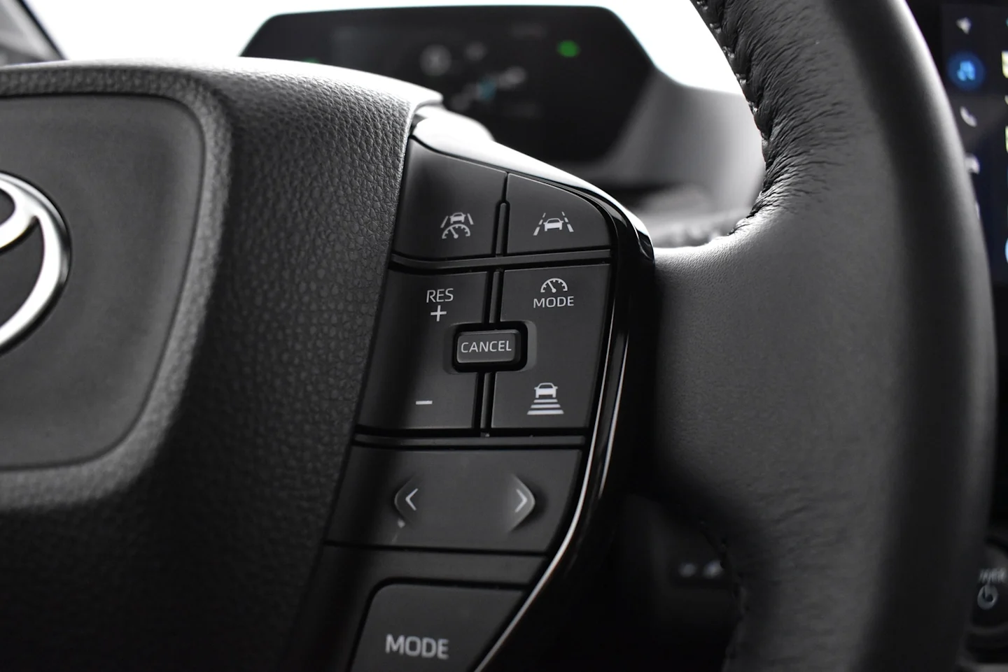 Car Image - 39J1SLYLeAf1WLSjpZKFYD