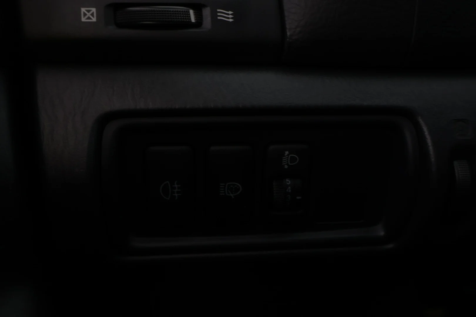 Car Image - 3rfJ7HW2PKmB9lzoXJnuSM