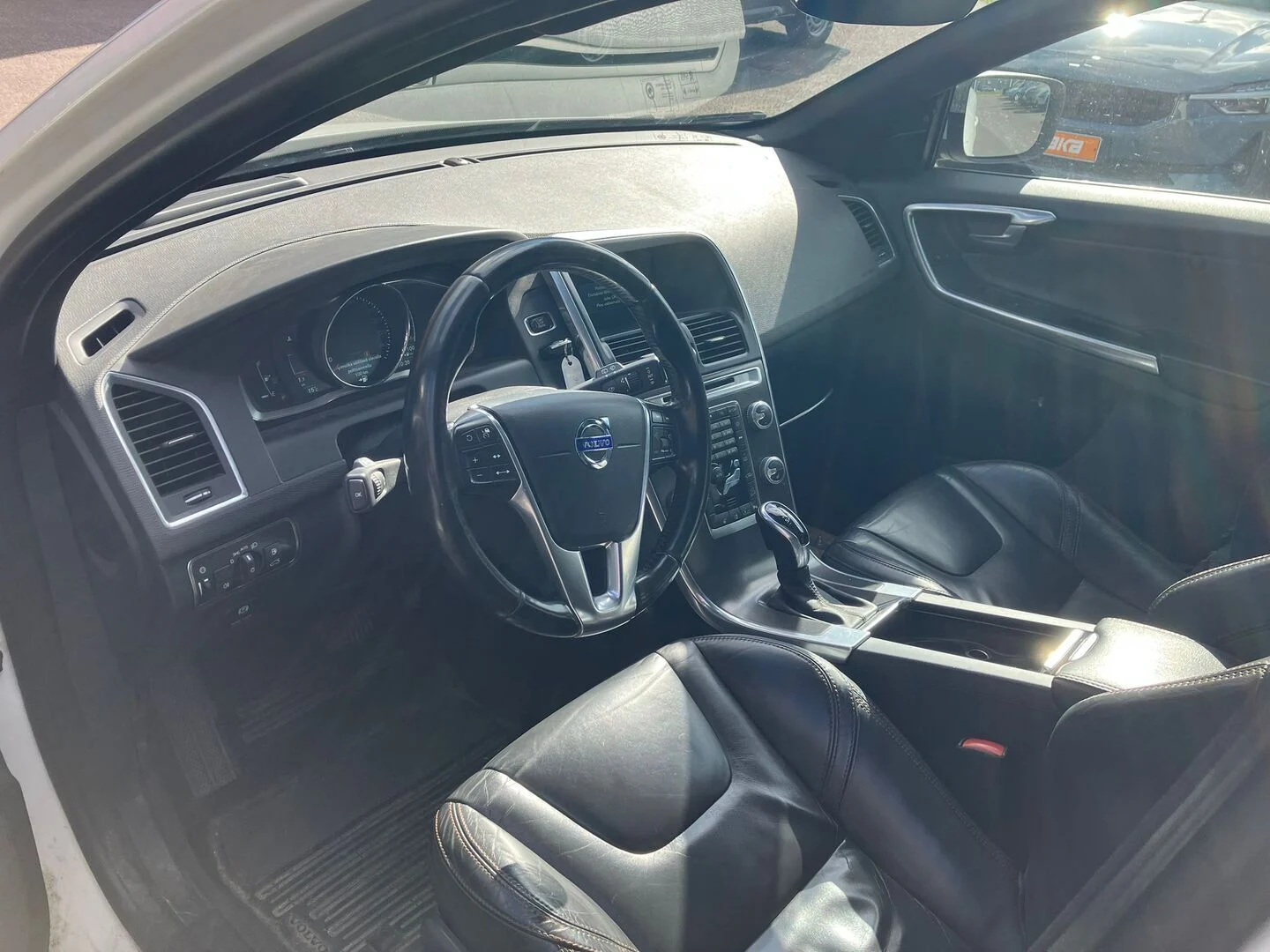 Car Image - 4RCIuPDYBroi0t5l9rBNXG