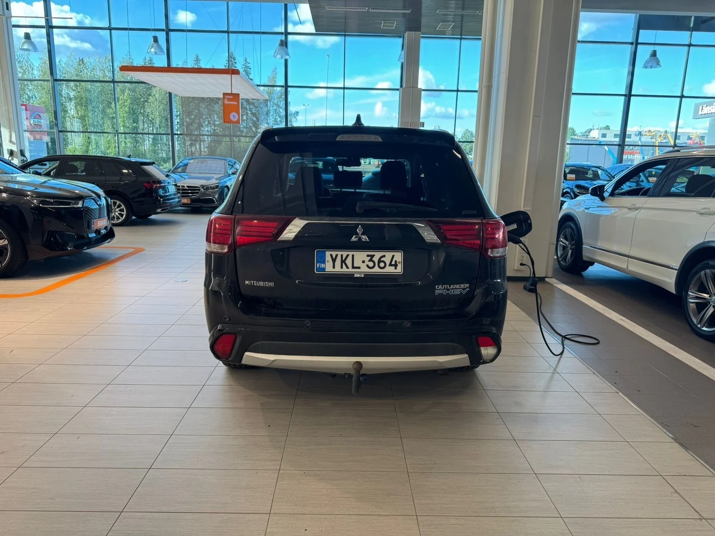 Car Image - 64X4Y1bmH59uXDwBotlQUf
