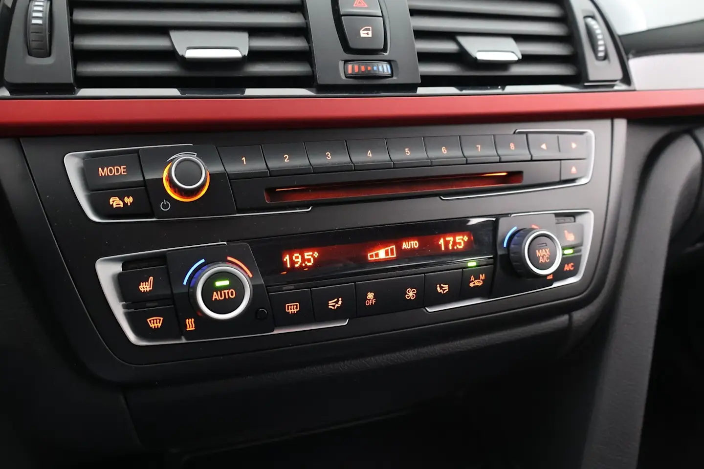 Car Image - 1hXmMYF85YESook5btj8TR