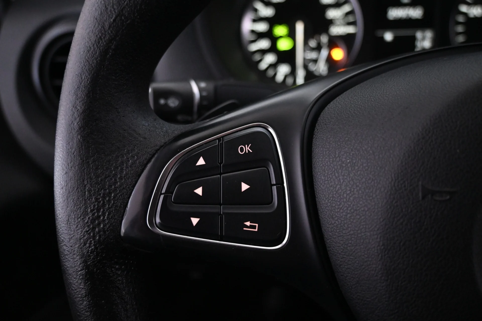 Car Image - 1RsZICwXr0TcdMGIeNj7sg