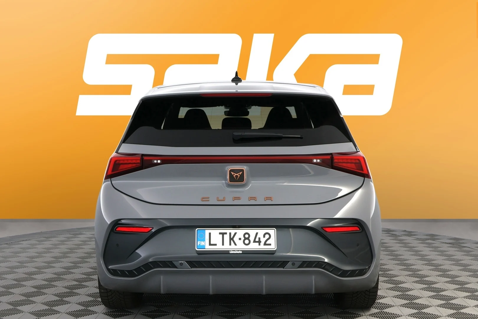 Car Image - 2RqFnVIiqQS1qx4tLwz20S