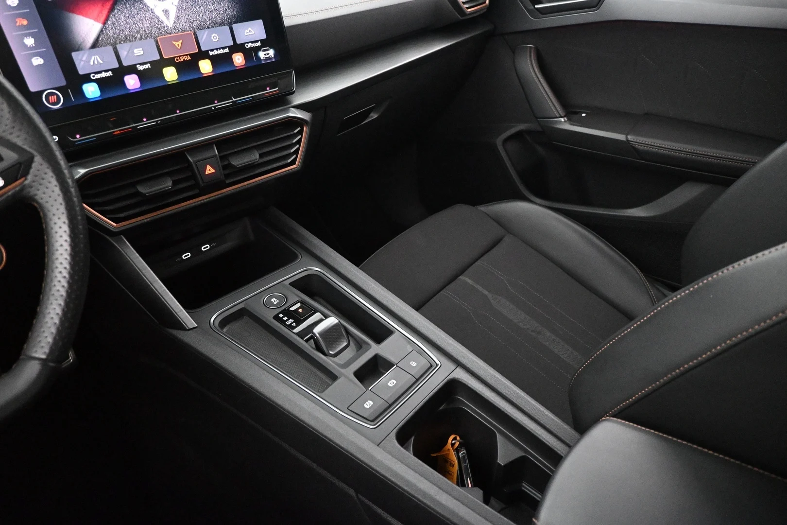 Car Image - 3z0QStnybrDbFFlkcgK3rN