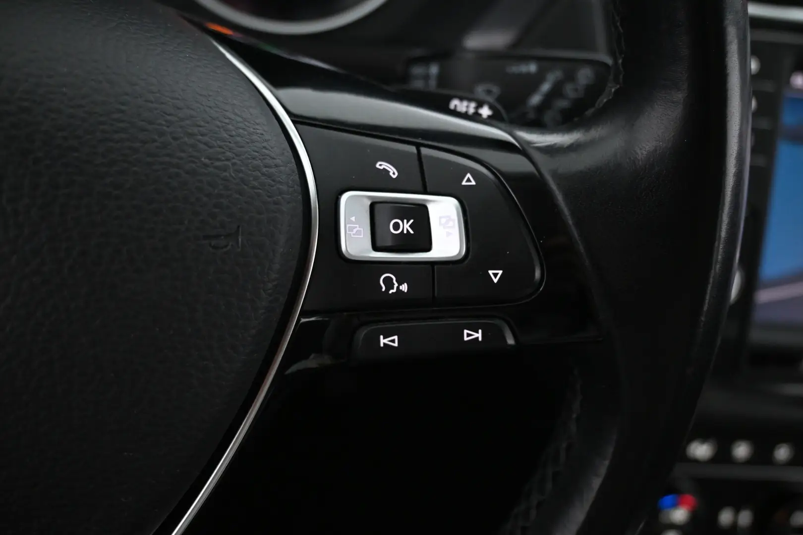 Car Image - 7JBRSnC2MQgP6xfamZeV2X