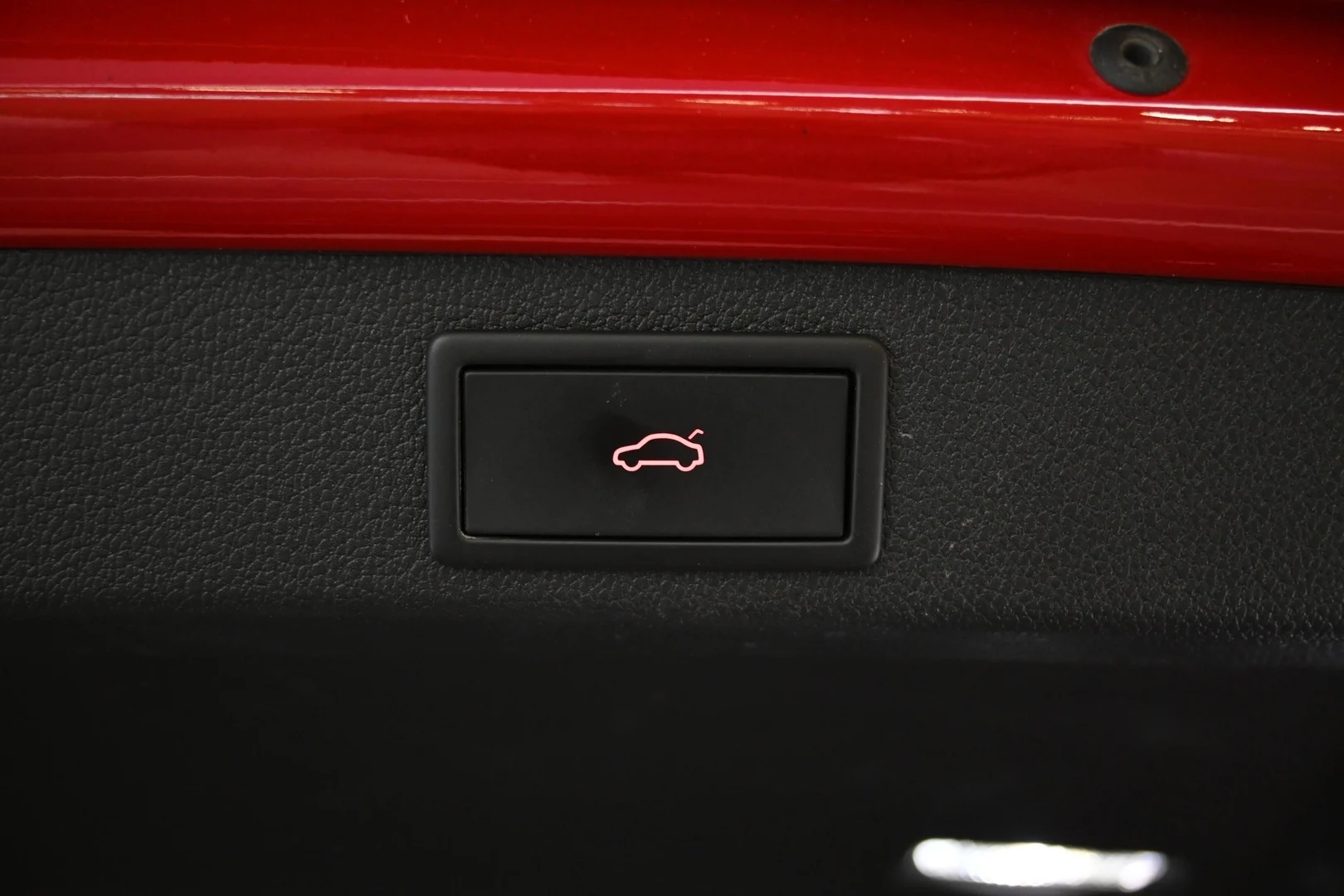 Car Image - 6VsNeLLzfiC2JWBE8ZBwHG