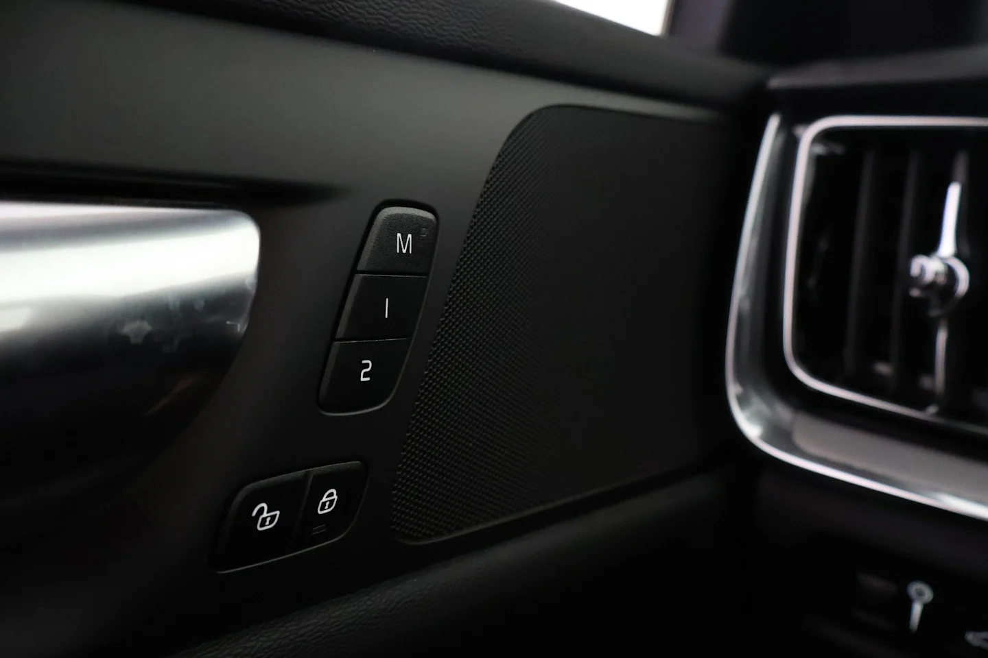 Car Image - 3uhiCVC8M0BuOMniQkR9yc