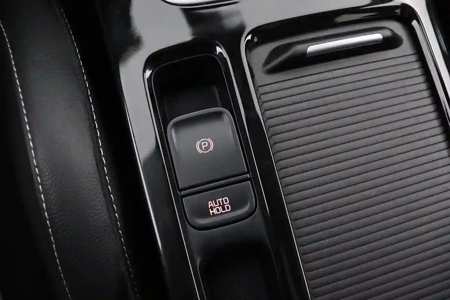 Car Image - 7l2NThQzRmZZp2ZWjCS3wM