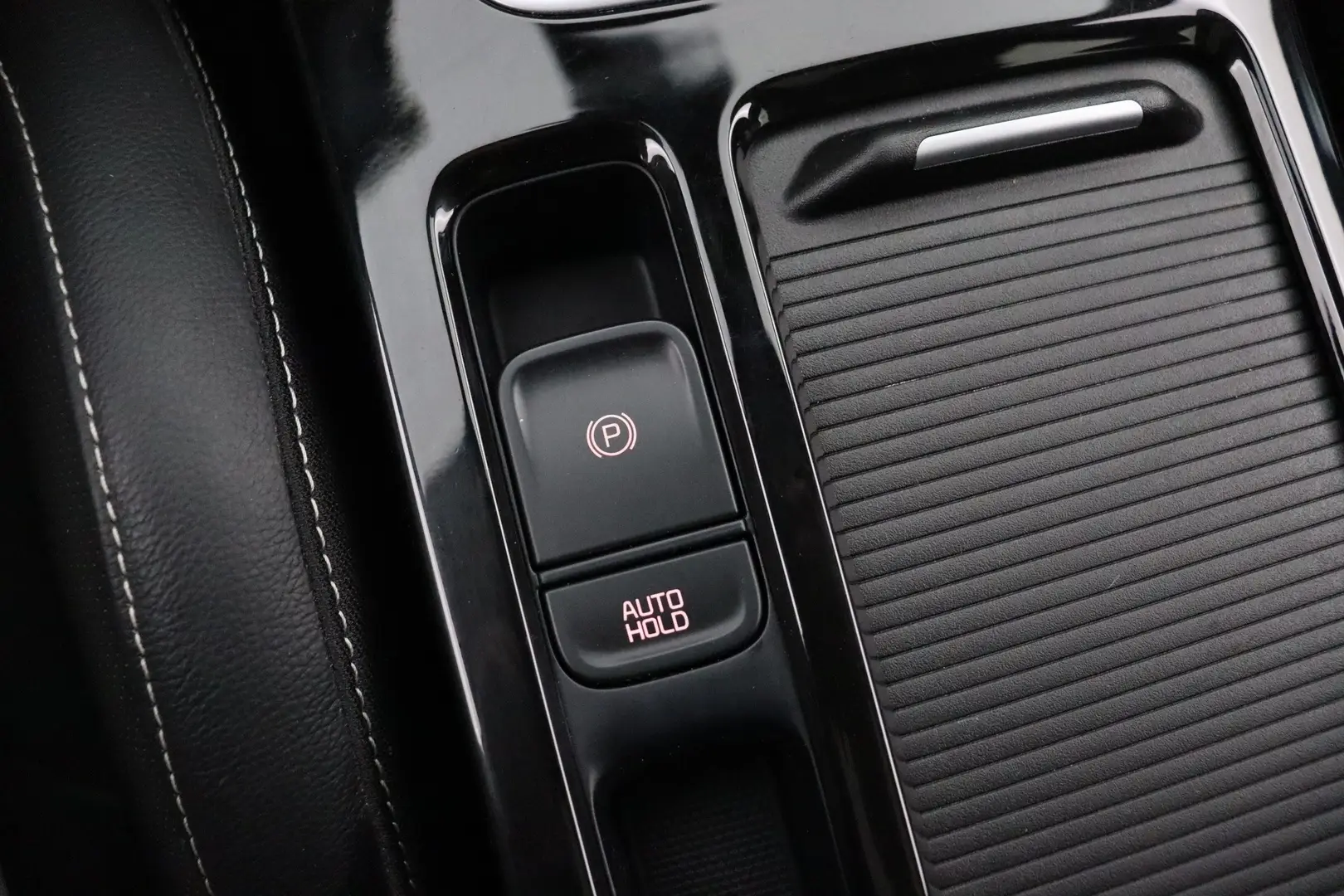 Car Image - 7l2NThQzRmZZp2ZWjCS3wM