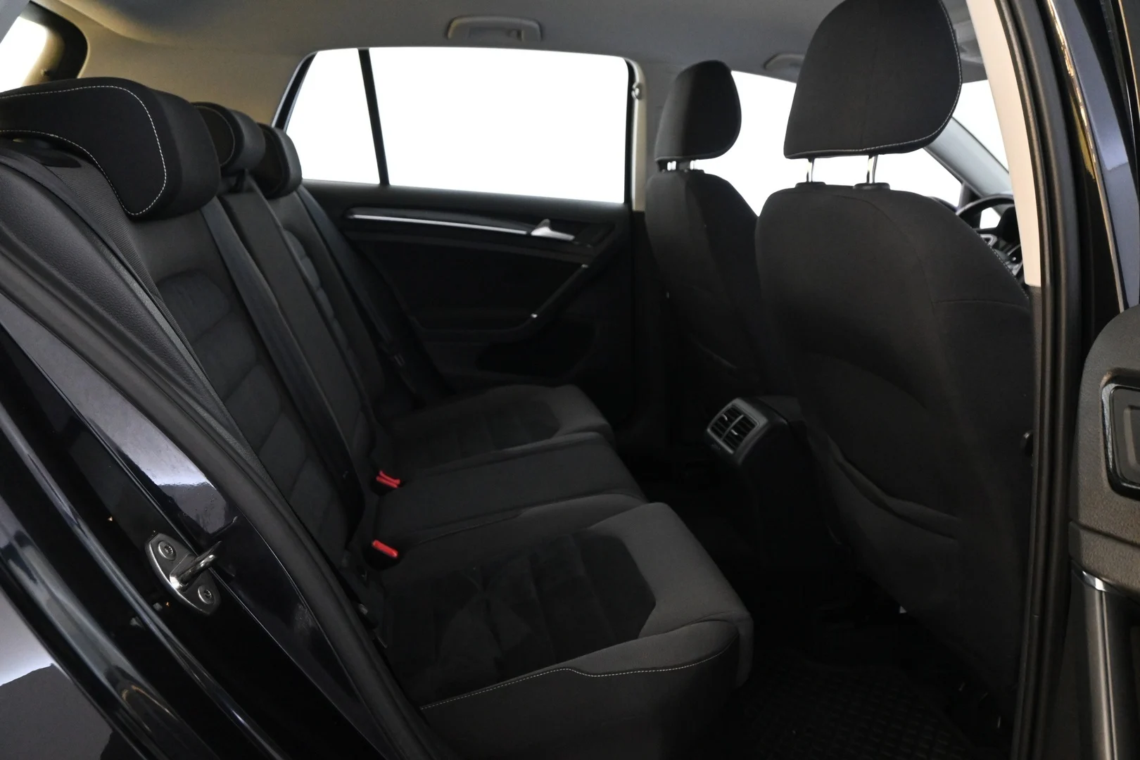 Car Image - 3WJlNhzn6bZi7fedjwWNZb