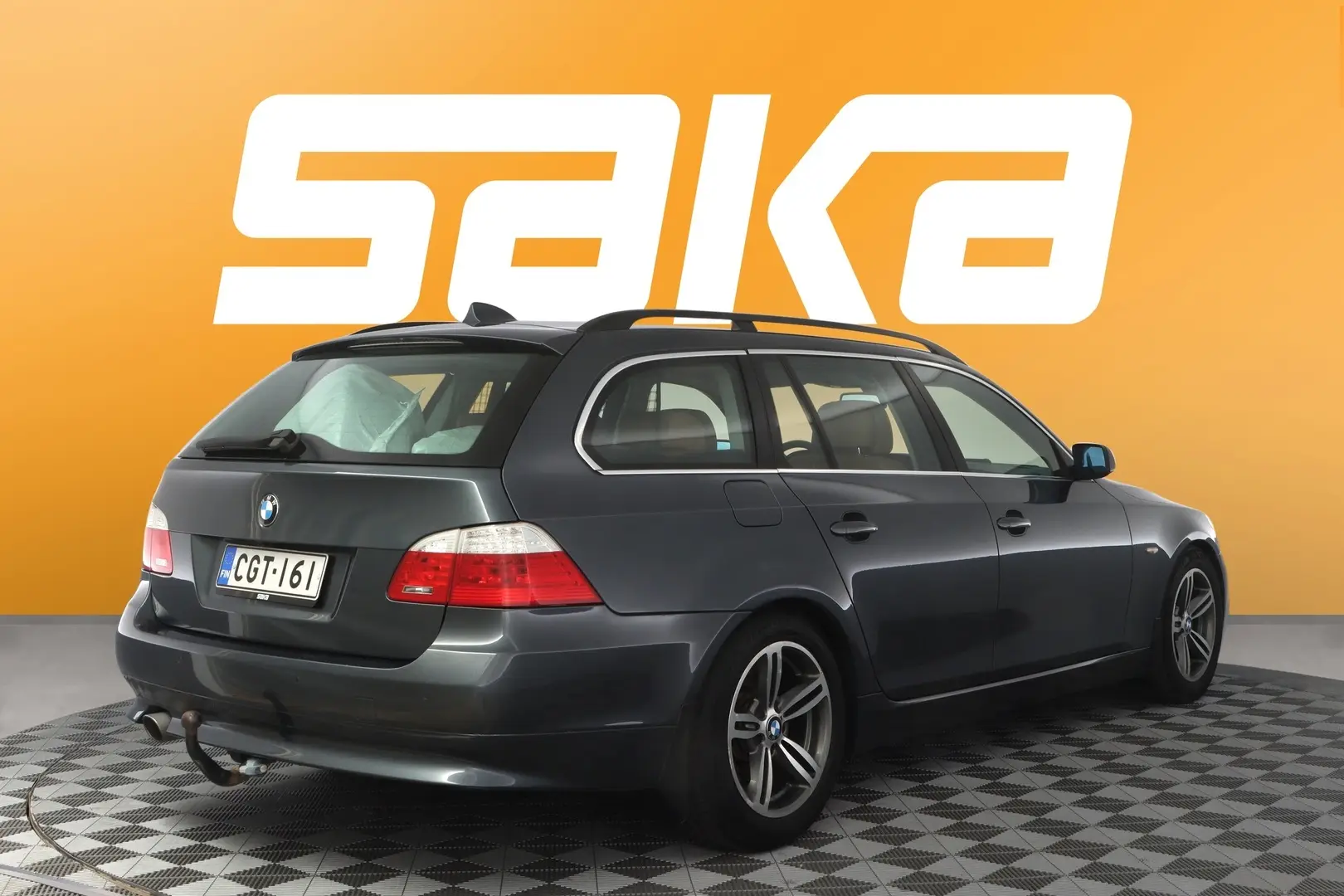 Car Image - 8kTN42r3JTpYHMjQ8x1bT