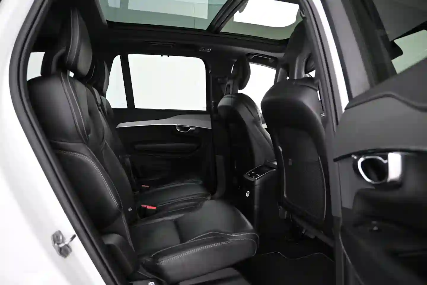 Car Image - 3vTpLUO9CXhuJhwWhlcQRe