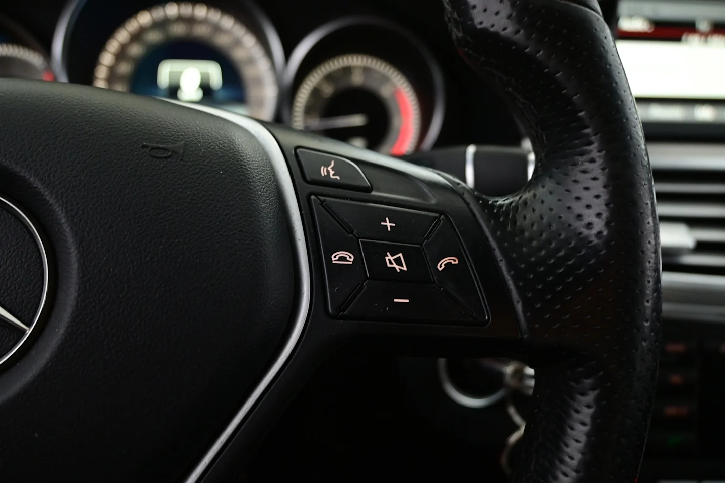 Car Image - 5TWscnpUxzUFI4HVBX4yfN