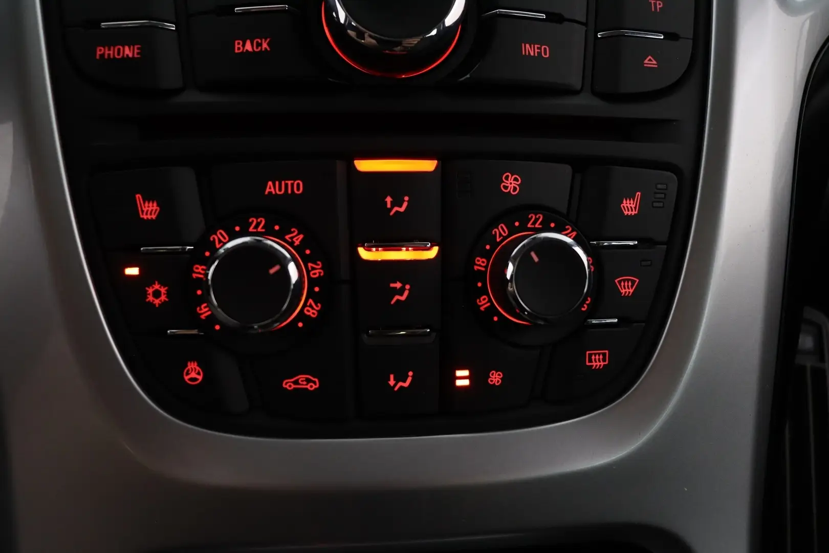 Car Image - 4wgyAS8s6PJ6fxWBNmkmhi