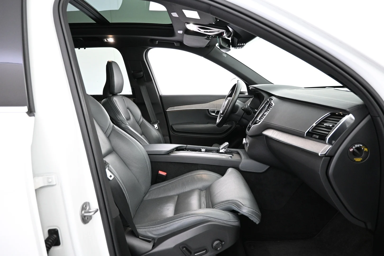 Car Image - 2hYwwMjc6DaR07J3MLcSbY
